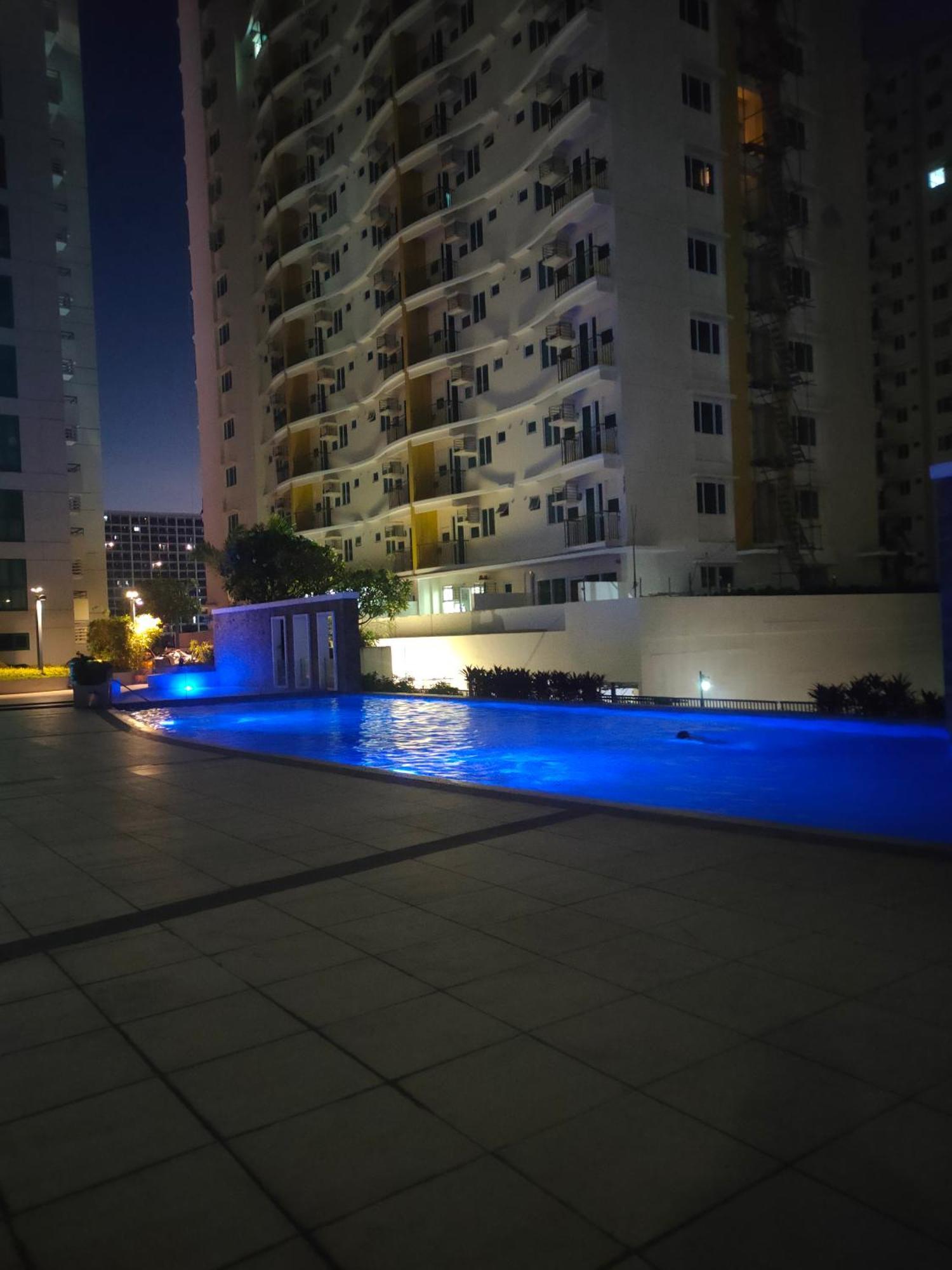 Bay Garden Club And Residences Pasay Exterior photo